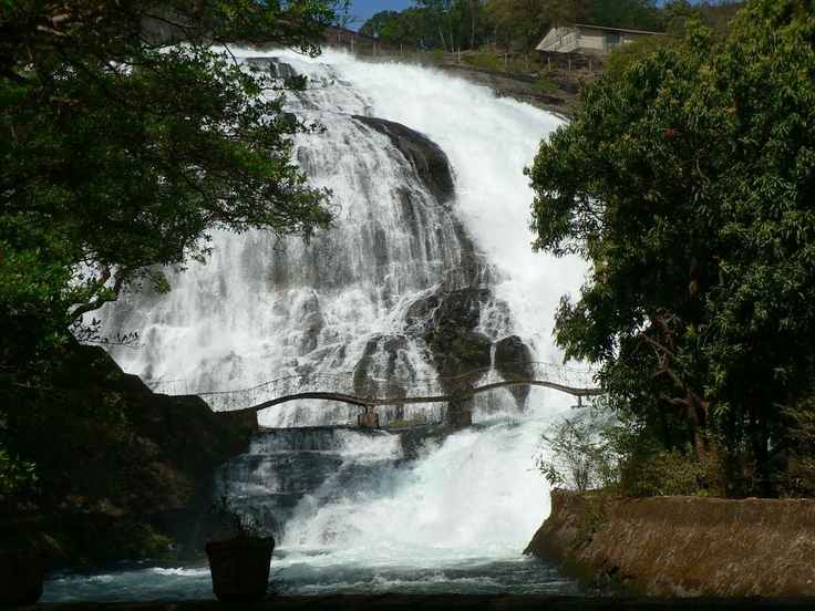 Umbrella Waterfall- A picturesque viewpoint