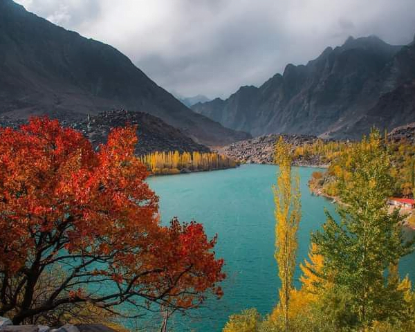 Upper Kachura Lake an escape route for paradise